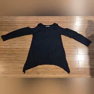 Adreamly Black Cold Shoulder Top